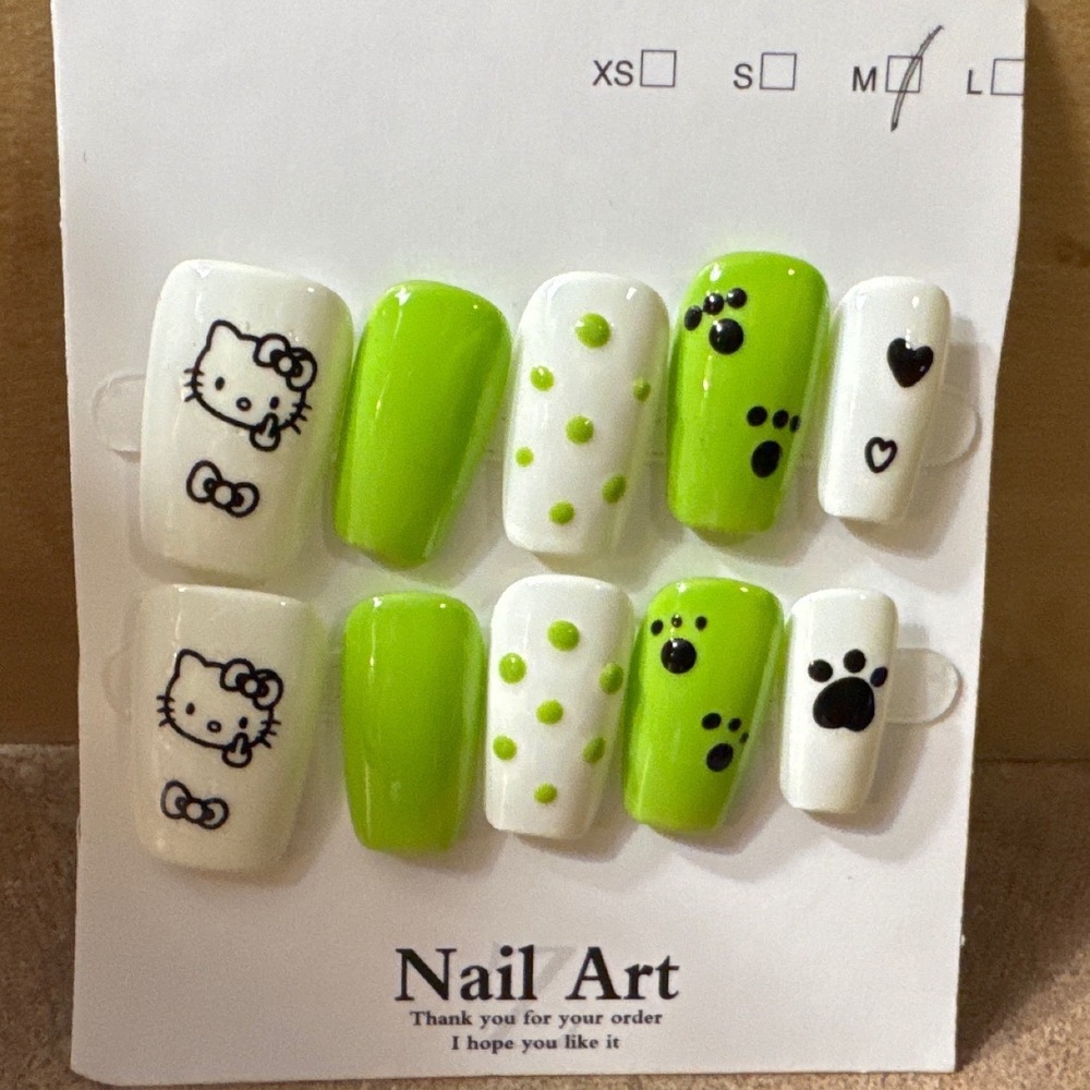 Hello Kitty Green Paw‎ Print Press On Nails Medium Length Square